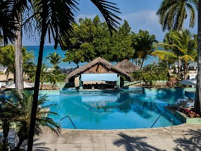Jamaica 2018 (126 of 128) Maker:S,Date:2017-11-4,Ver:6,Lens:Kan03,Act:Lar02,E-Y